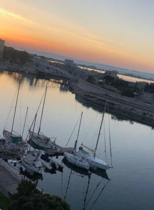 Sete 6Eme Vue Sur Le Canal Et L'Etang Sète Exterior foto